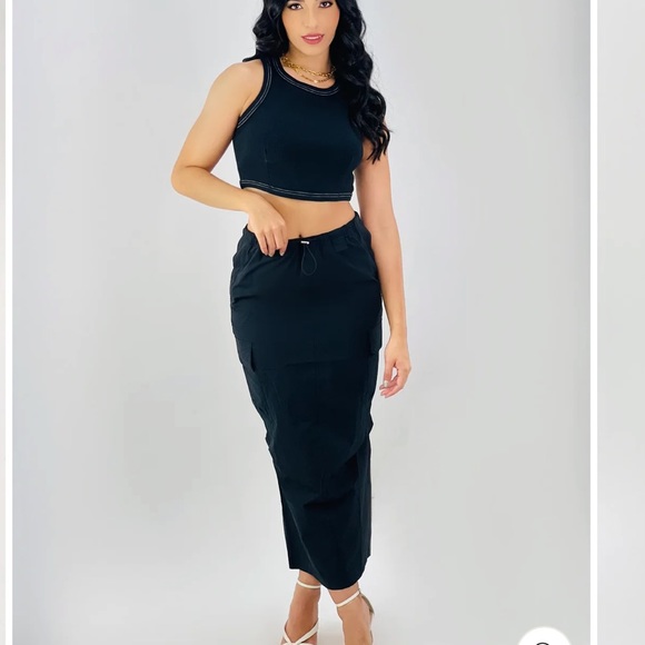 Dresses & Skirts - Black cargo skirt